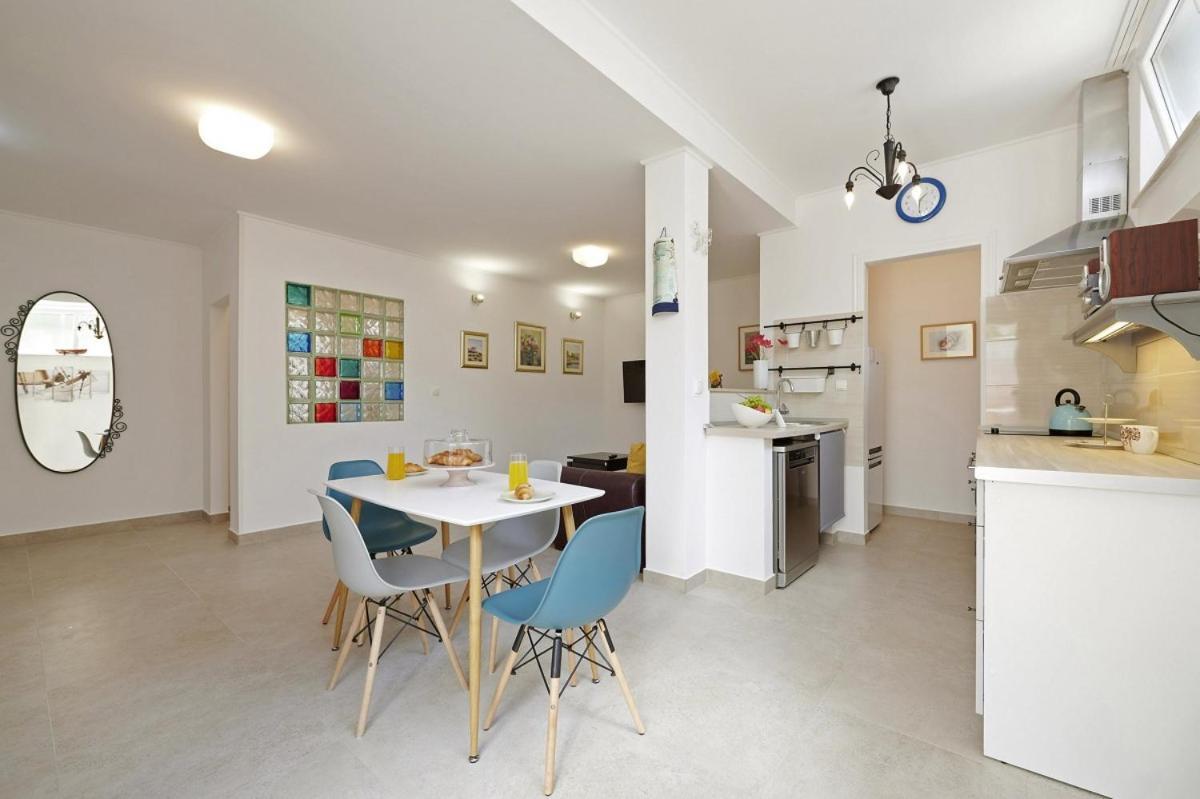 Smuketa In Trogir Haus Fuer 4 Personen Villa Bagian luar foto