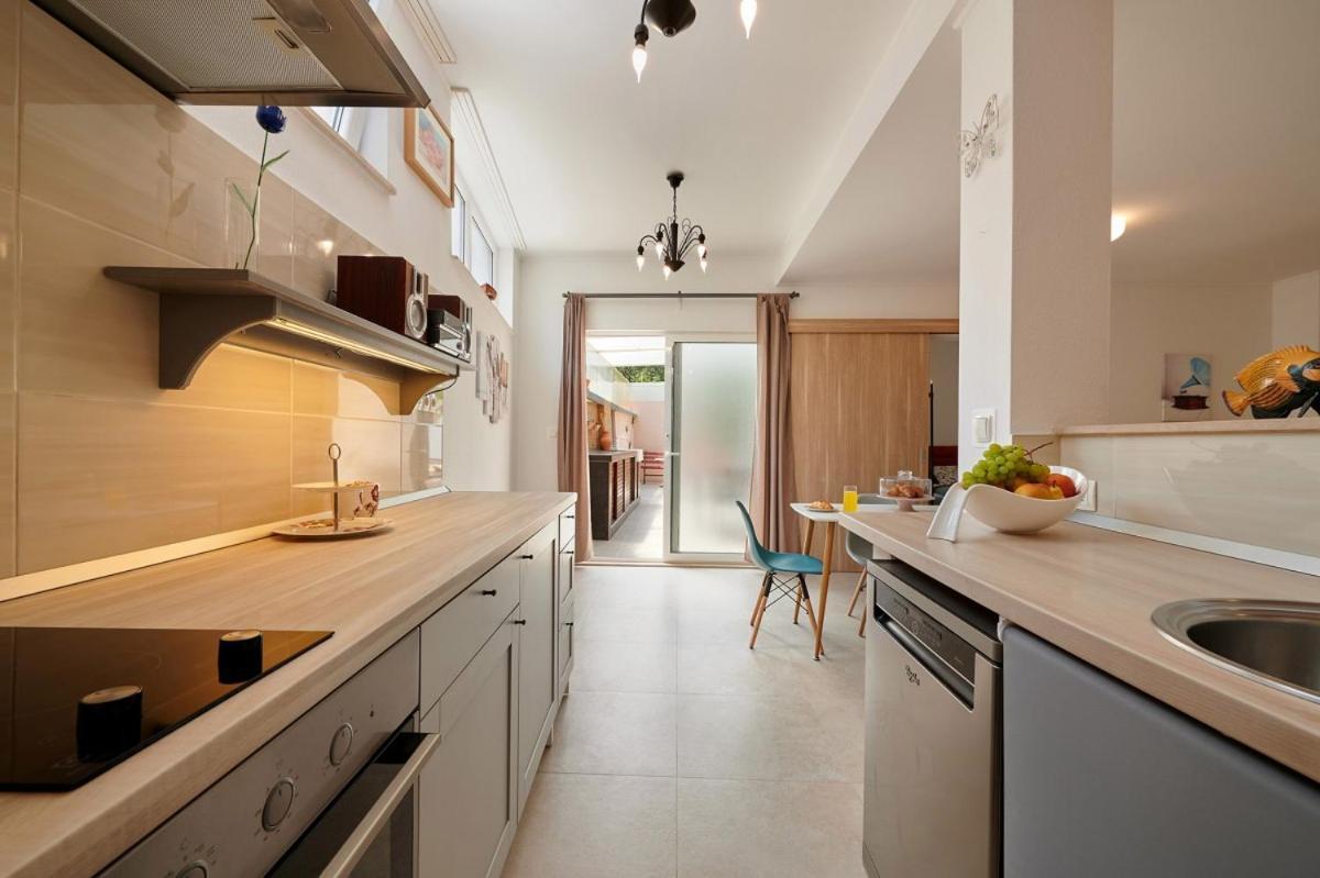 Smuketa In Trogir Haus Fuer 4 Personen Villa Bagian luar foto