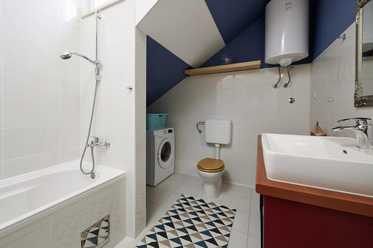 Smuketa In Trogir Haus Fuer 4 Personen Villa Bagian luar foto
